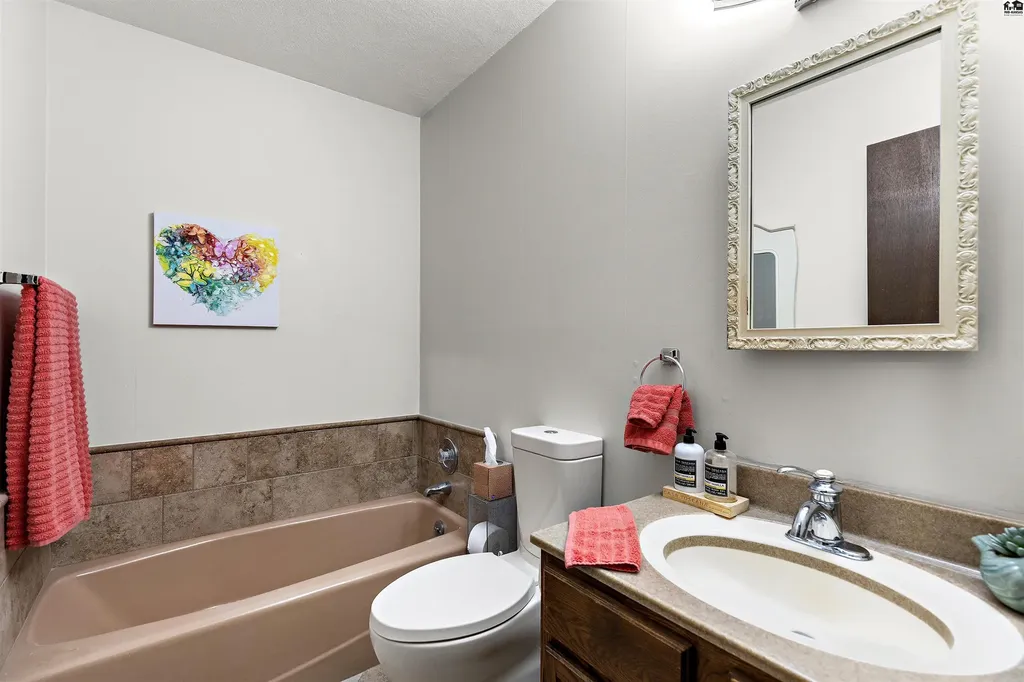 10211 Golden Arrow Drive Hutchinson KS 67502