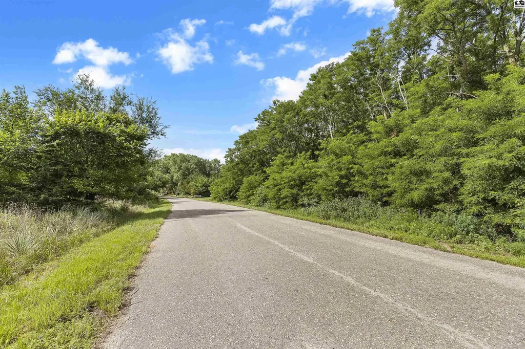 10211 Golden Arrow Drive Hutchinson KS 67502