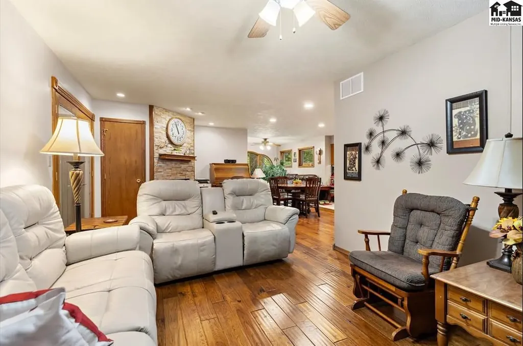 10211 Golden Arrow Drive Hutchinson KS 67502