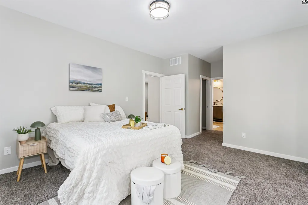1117 S Main Street Wichita KS 67213