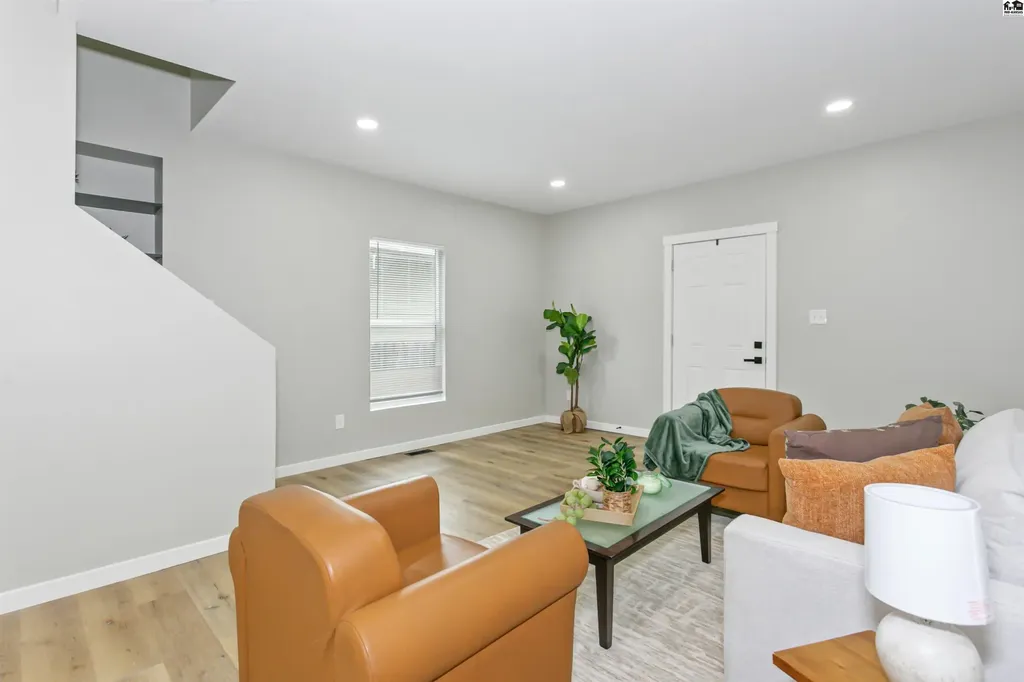 1117 S Main Street Wichita KS 67213