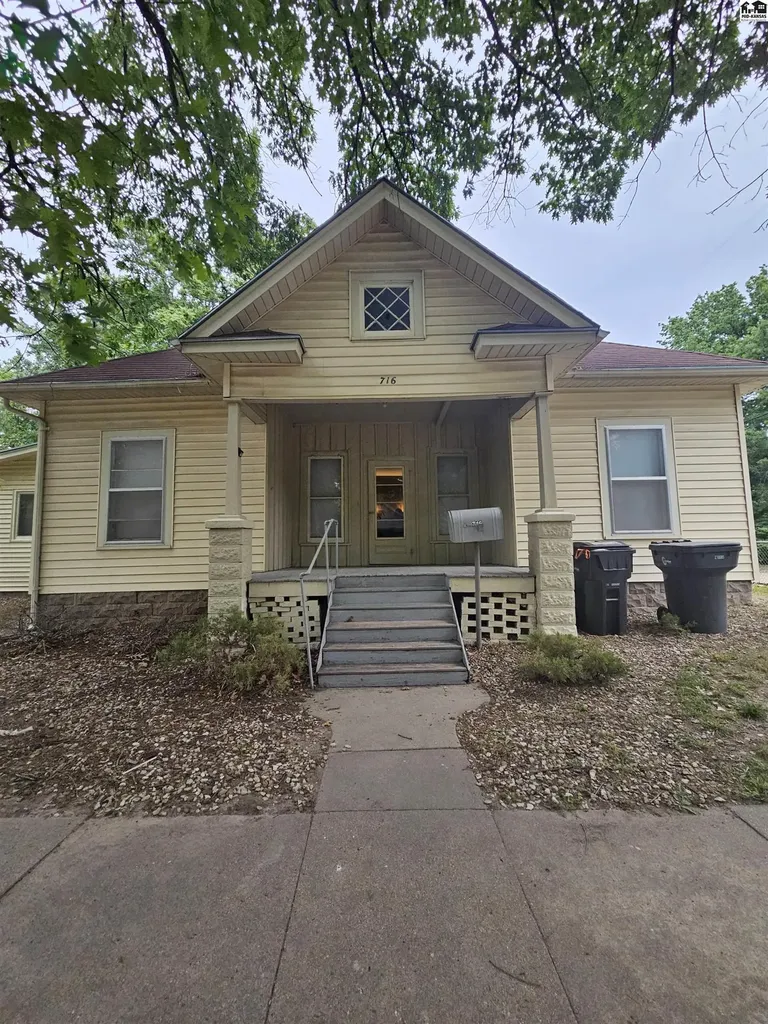 716 N Ash Street Newton KS 67114