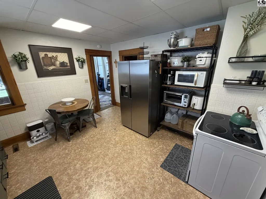 206 E 9th Avenue Hutchinson KS 67501