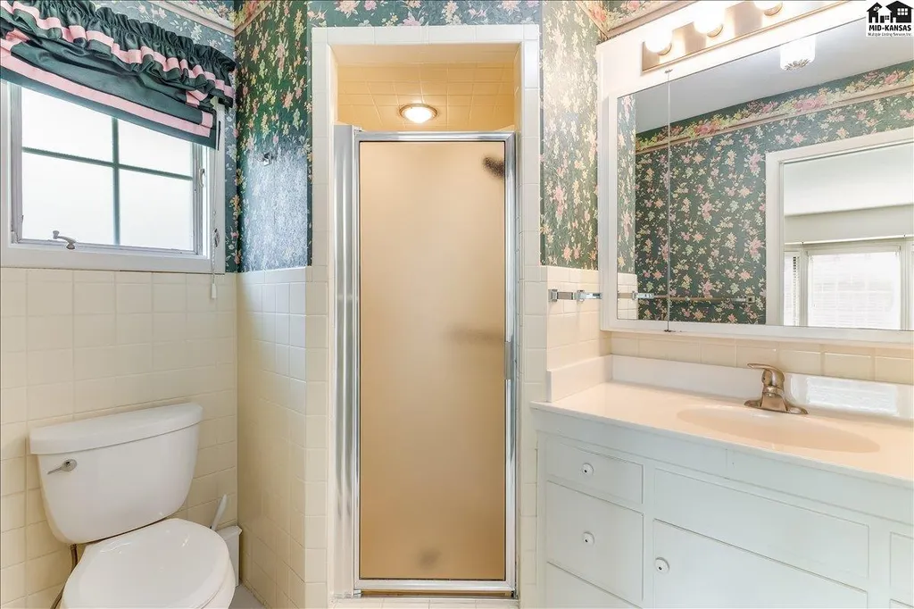 2701 Derenda Drive Hutchinson KS 67502