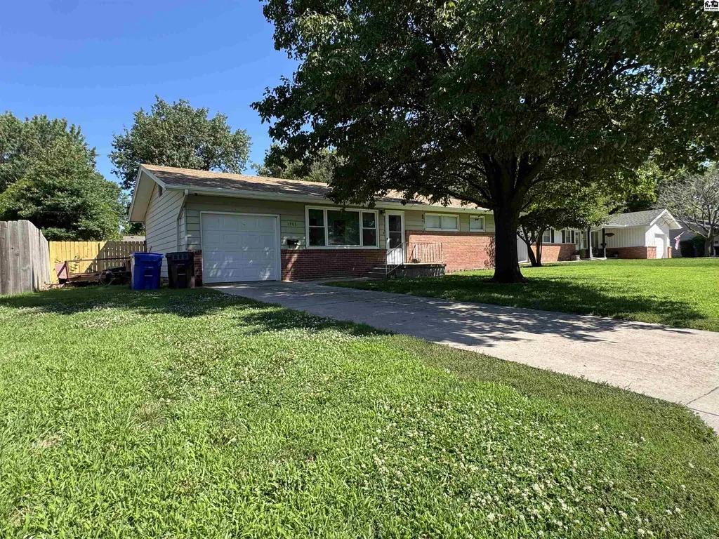 1303 Eastmoor Drive Mcpherson KS 67460