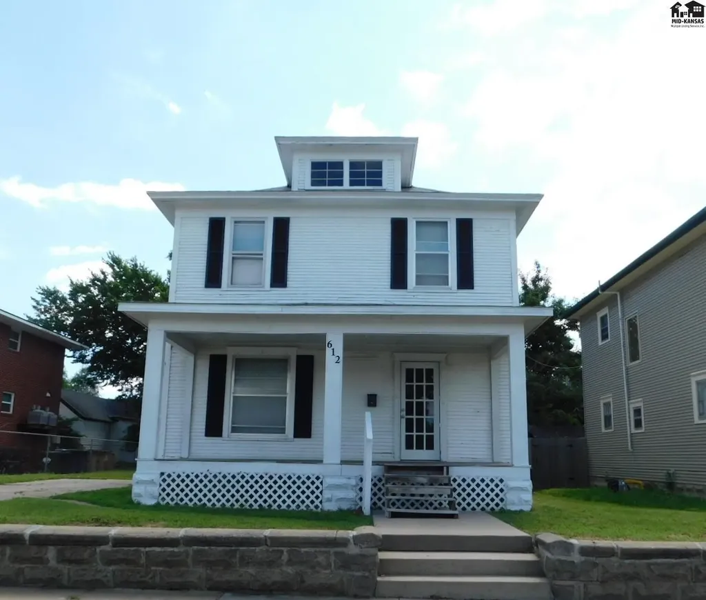 612 N Walnut Street Hutchinson KS 67501