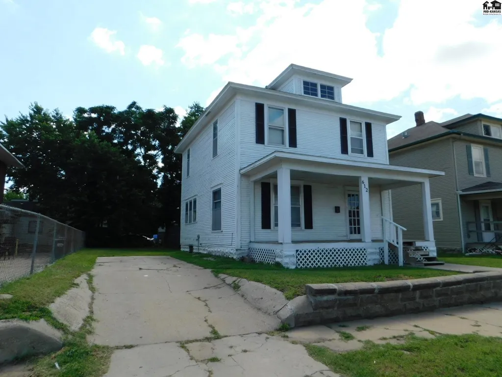 612 N Walnut Street Hutchinson KS 67501