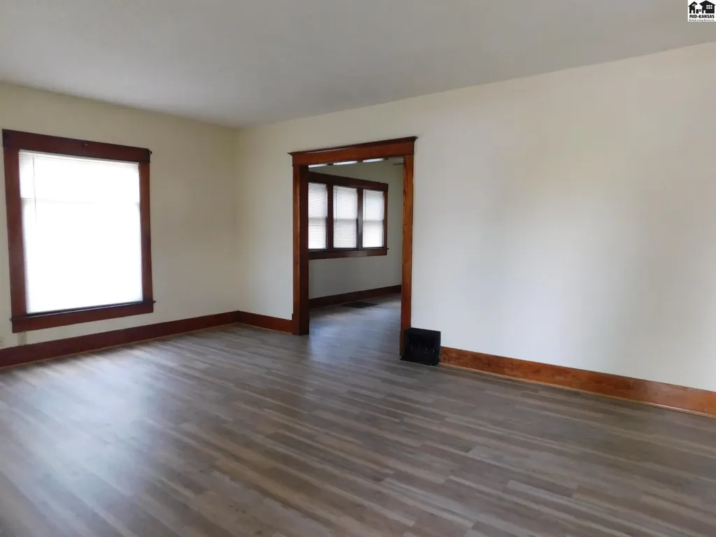 612 N Walnut Street Hutchinson KS 67501