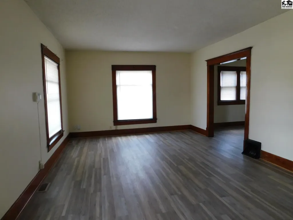 612 N Walnut Street Hutchinson KS 67501