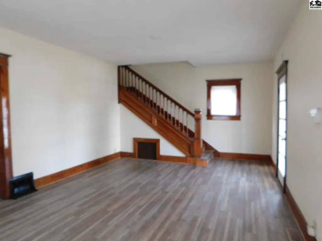 612 N Walnut Street Hutchinson KS 67501