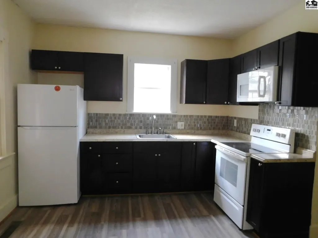 612 N Walnut Street Hutchinson KS 67501