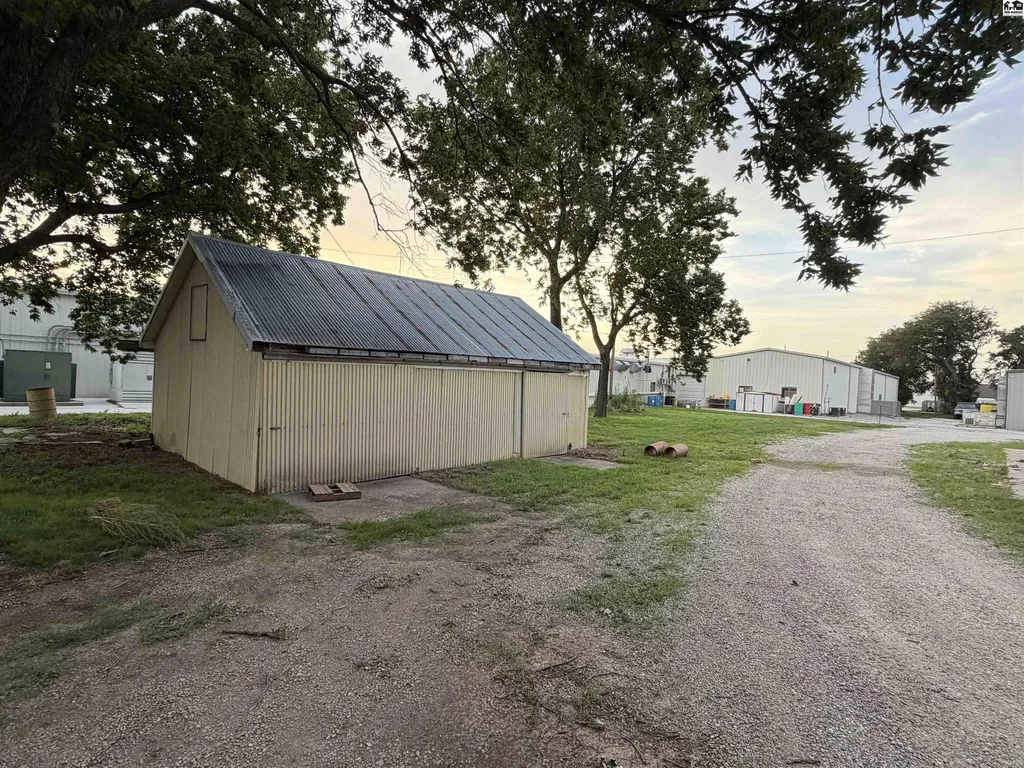 621 N Hickory Street Mcpherson KS 67460