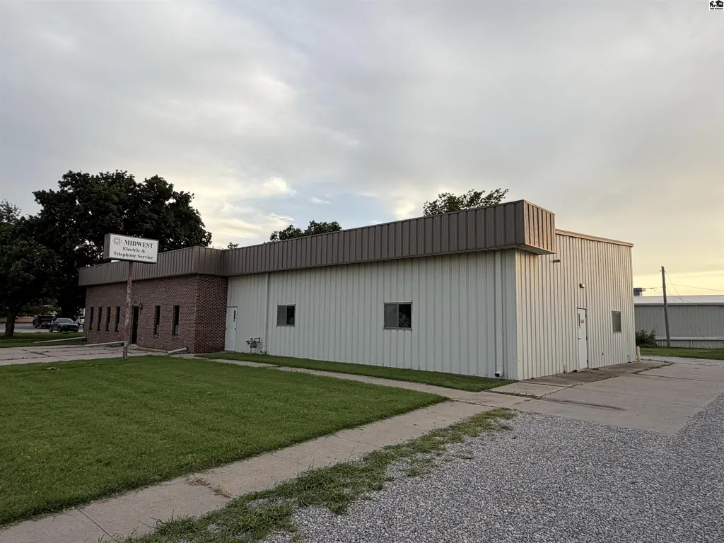 621 N Hickory Street Mcpherson KS 67460