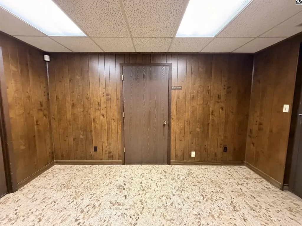 901 W 1st Avenue Hutchinson KS 67501