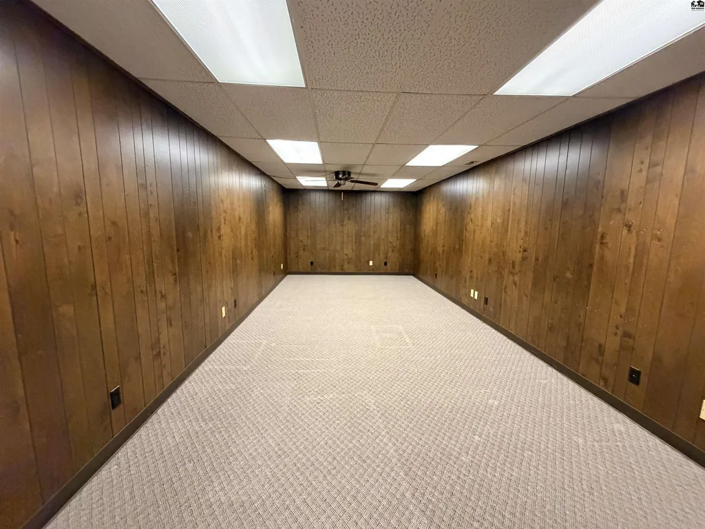 901 W 1st Avenue Hutchinson KS 67501