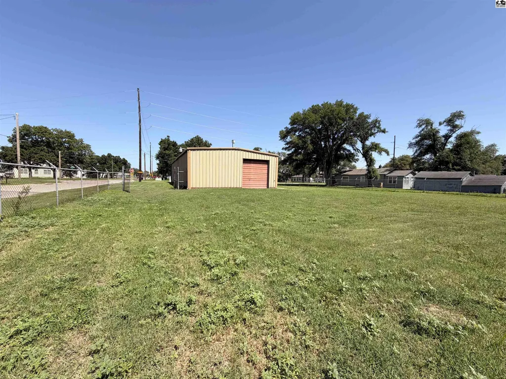 901 W 1st Avenue Hutchinson KS 67501