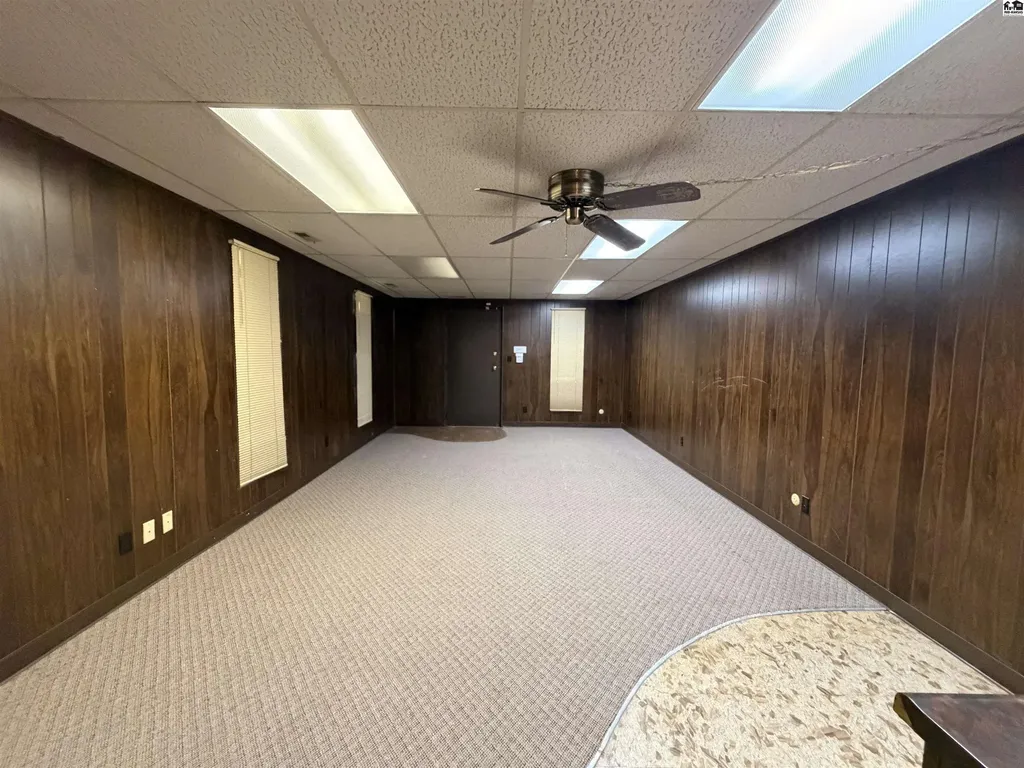 901 W 1st Avenue Hutchinson KS 67501