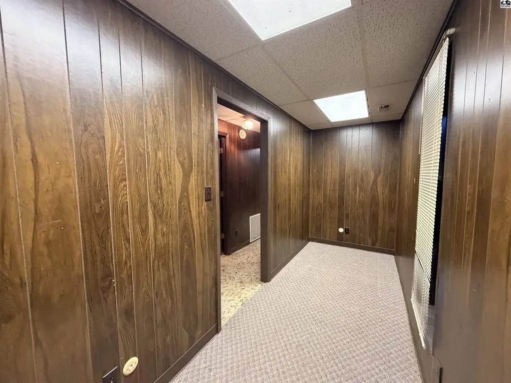 901 W 1st Avenue Hutchinson KS 67501