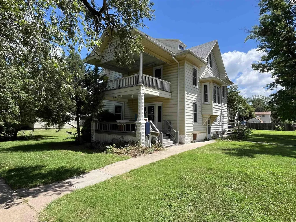 825 S Ash Street Mcpherson KS 67460
