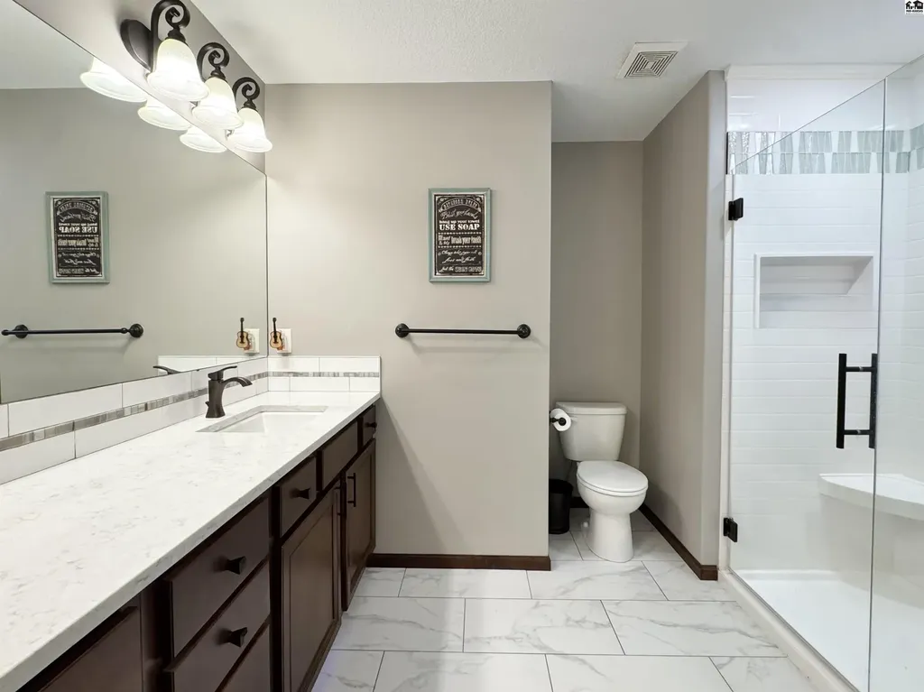 54 Detroit Drive South Hutchinson KS 67505