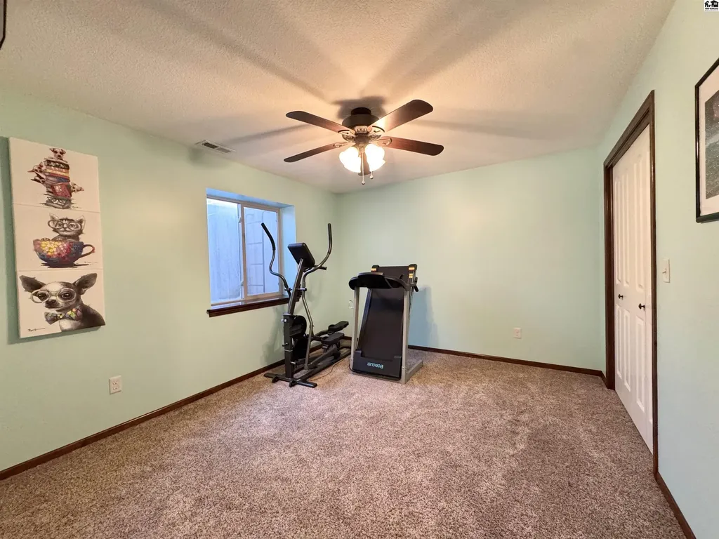 54 Detroit Drive South Hutchinson KS 67505