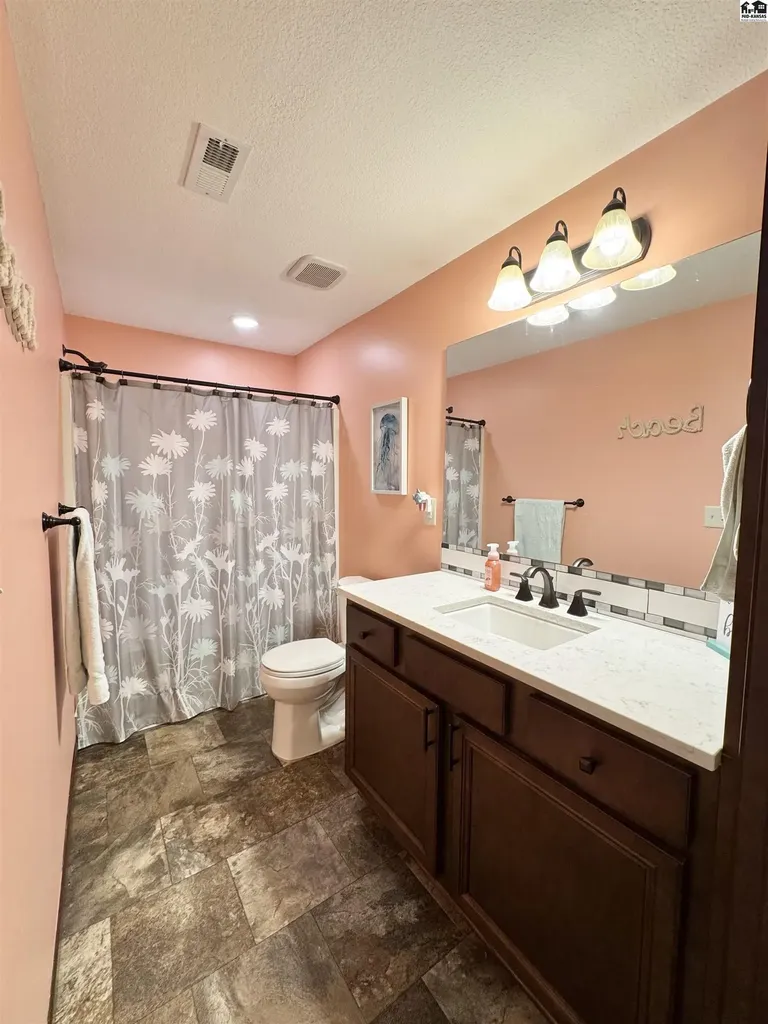 54 Detroit Drive South Hutchinson KS 67505