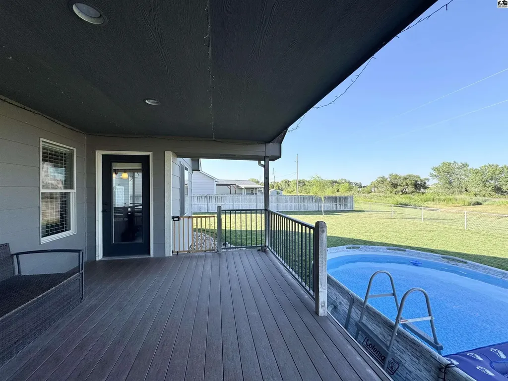 54 Detroit Drive South Hutchinson KS 67505