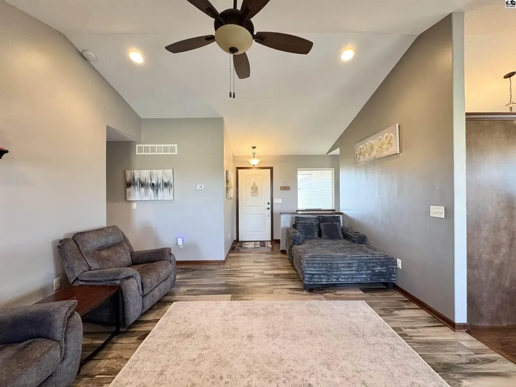54 Detroit Drive South Hutchinson KS 67505