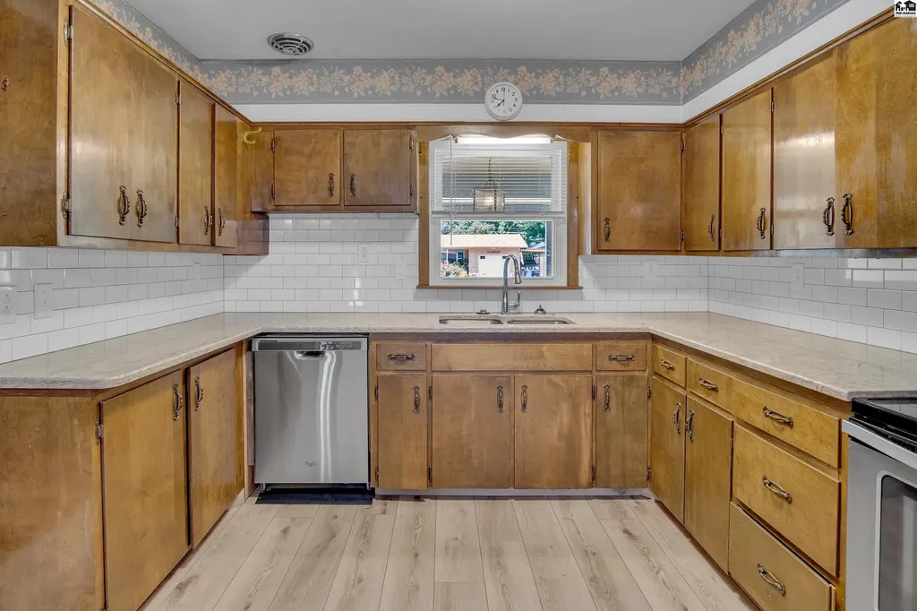 1206 Eastmoor Drive Mcpherson KS 67460