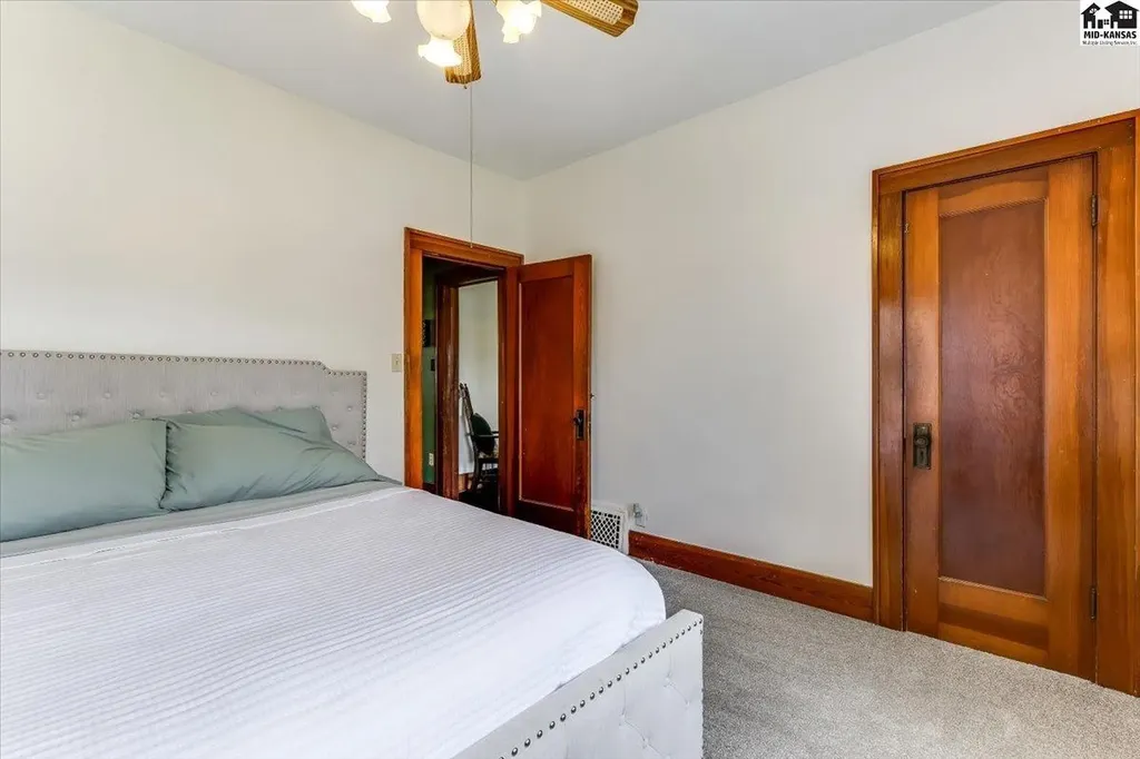 30 E 17th Avenue Hutchinson KS 67501