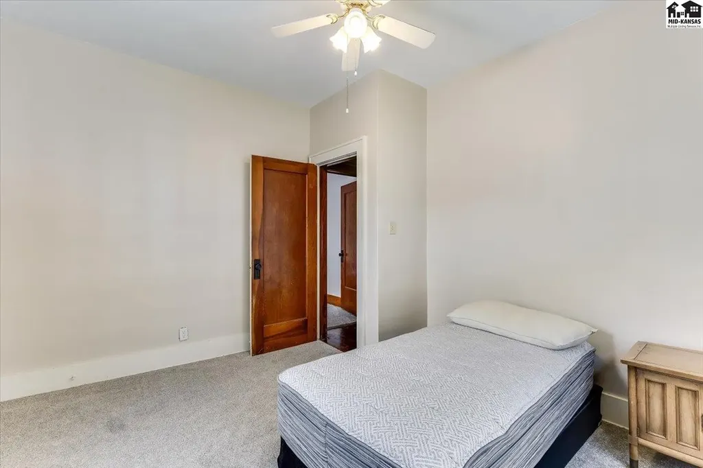 30 E 17th Avenue Hutchinson KS 67501