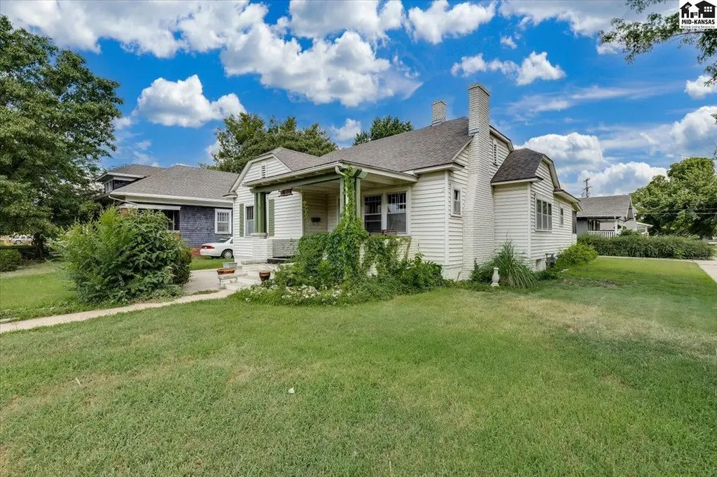 30 E 17th Avenue Hutchinson KS 67501