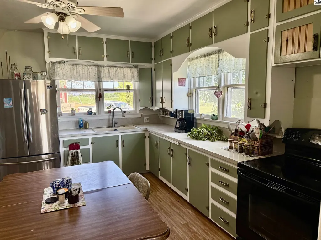 1284 5th Avenue Mcpherson KS 67460