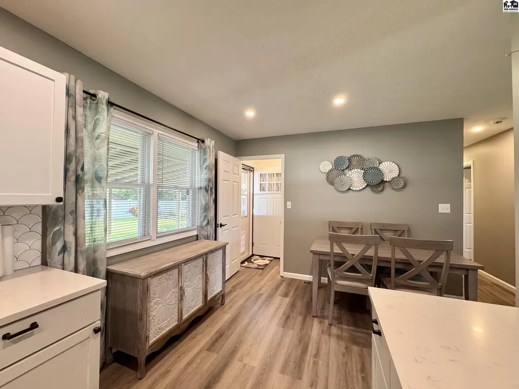 1510 Linda Lane Hutchinson KS 67502