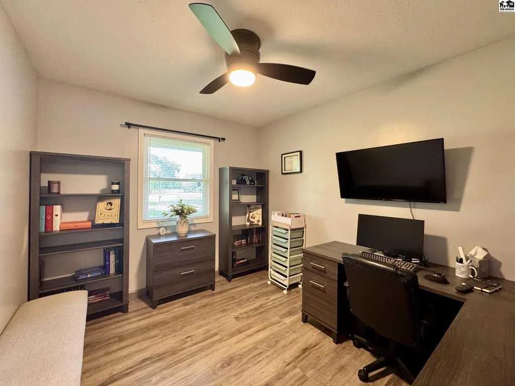 1510 Linda Lane Hutchinson KS 67502