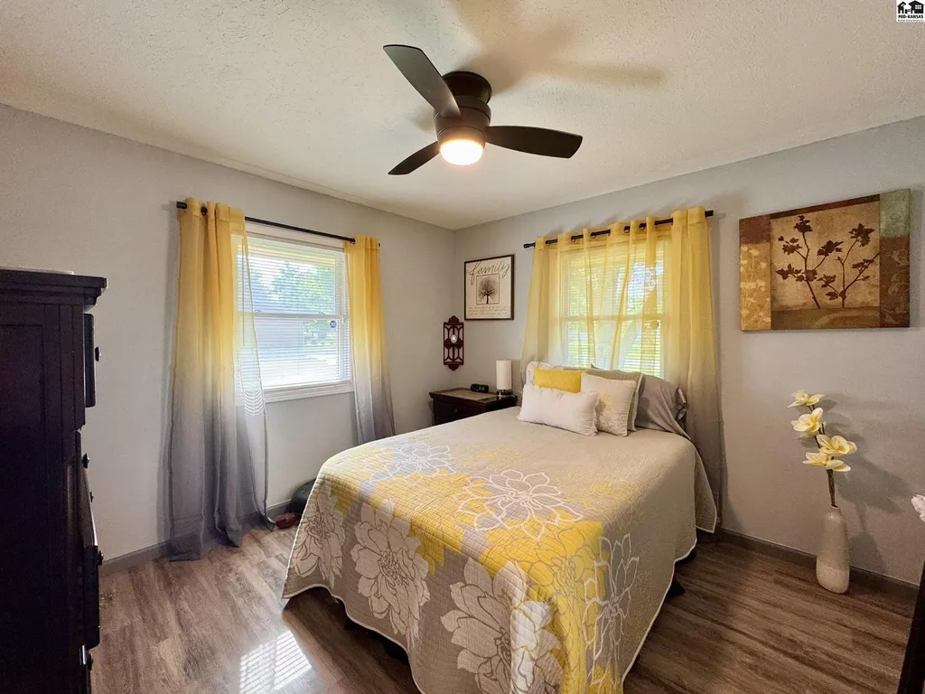 1510 Linda Lane Hutchinson KS 67502