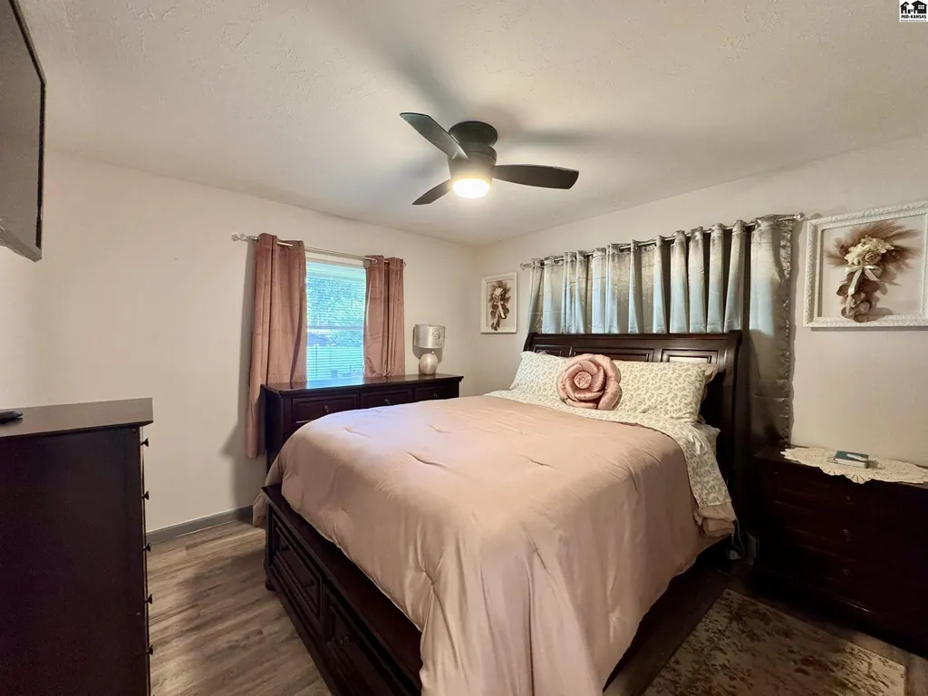 1510 Linda Lane Hutchinson KS 67502