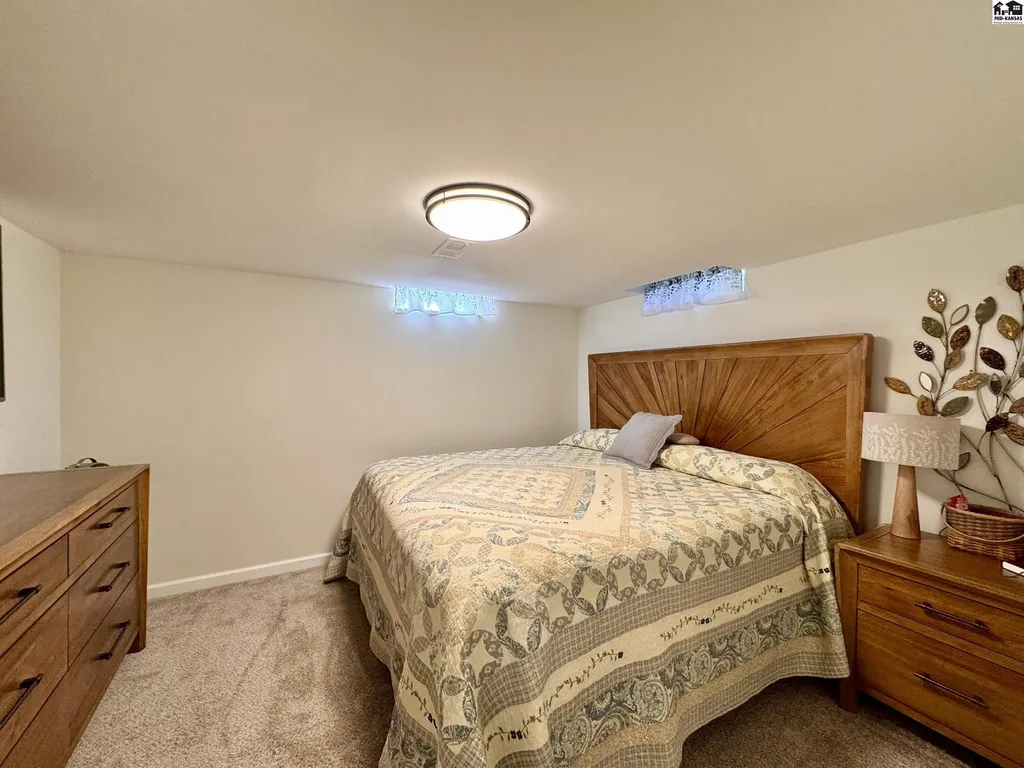 1510 Linda Lane Hutchinson KS 67502
