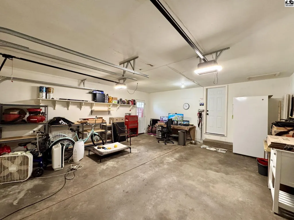 1510 Linda Lane Hutchinson KS 67502