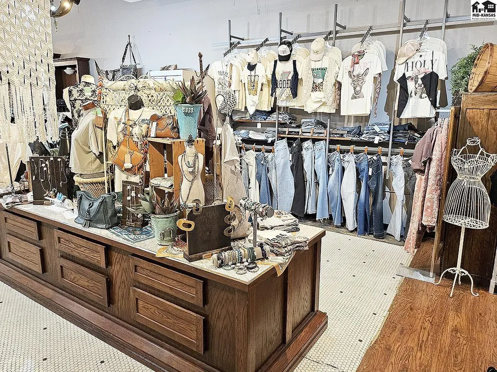213 N Main Street Mcpherson KS 67460