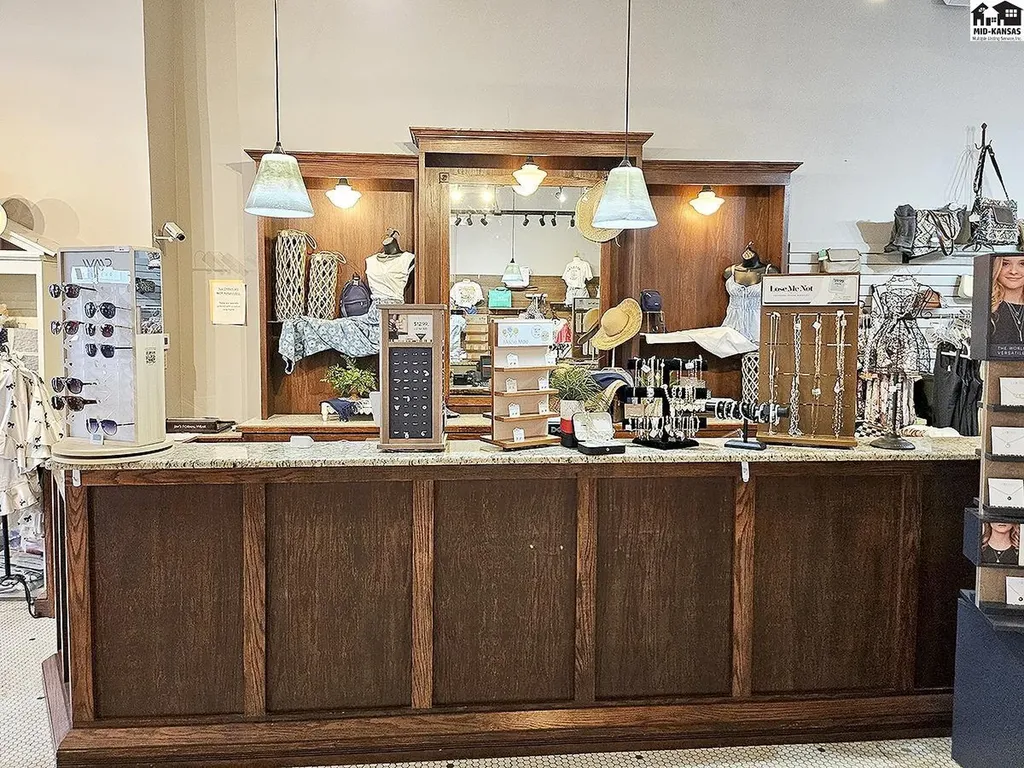 213 N Main Street Mcpherson KS 67460