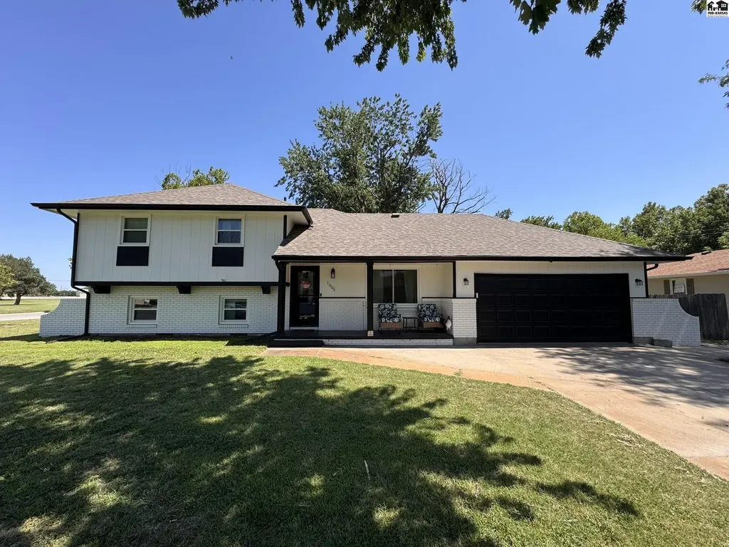1005 E 32nd Avenue Hutchinson KS 67502
