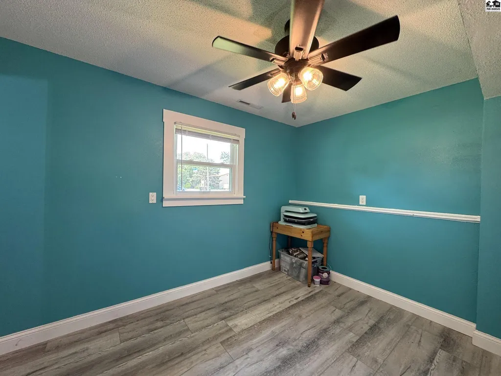 1005 E 32nd Avenue Hutchinson KS 67502