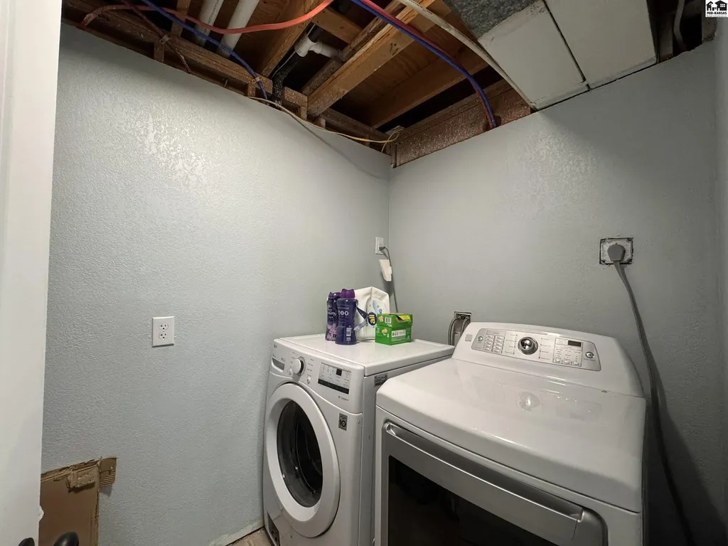 1005 E 32nd Avenue Hutchinson KS 67502