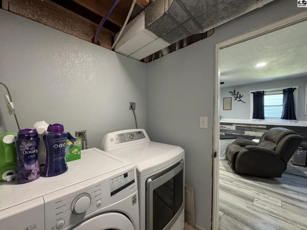1005 E 32nd Avenue Hutchinson KS 67502