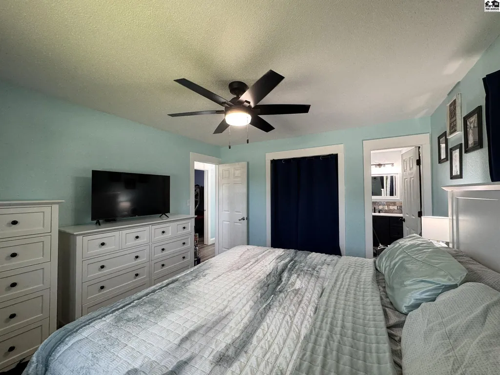 1005 E 32nd Avenue Hutchinson KS 67502