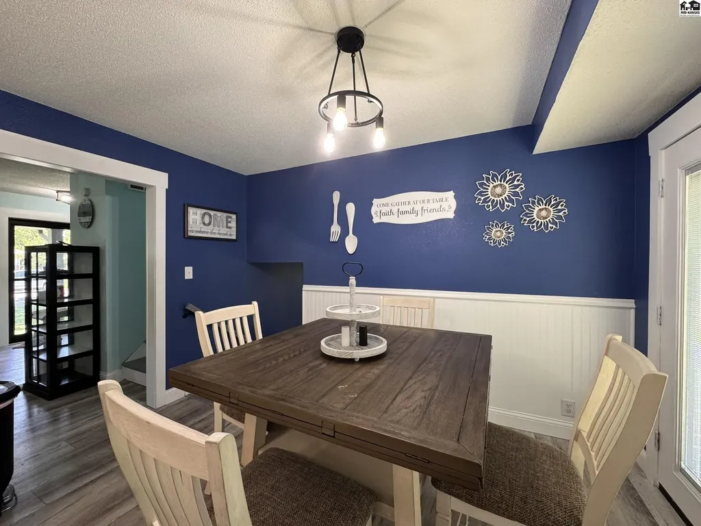 1005 E 32nd Avenue Hutchinson KS 67502