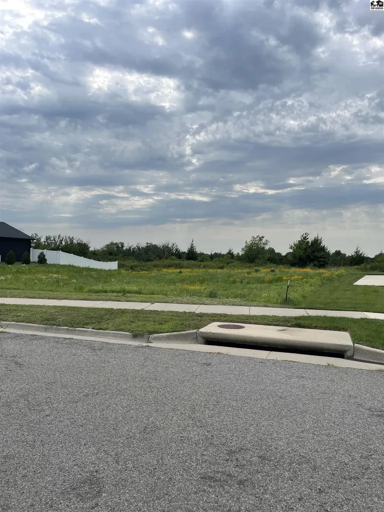 0000 Panorama Drive Hutchinson KS 67502