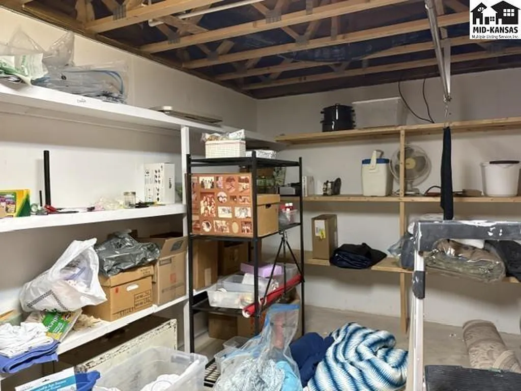 800 Virginia Court Hutchinson KS 67502