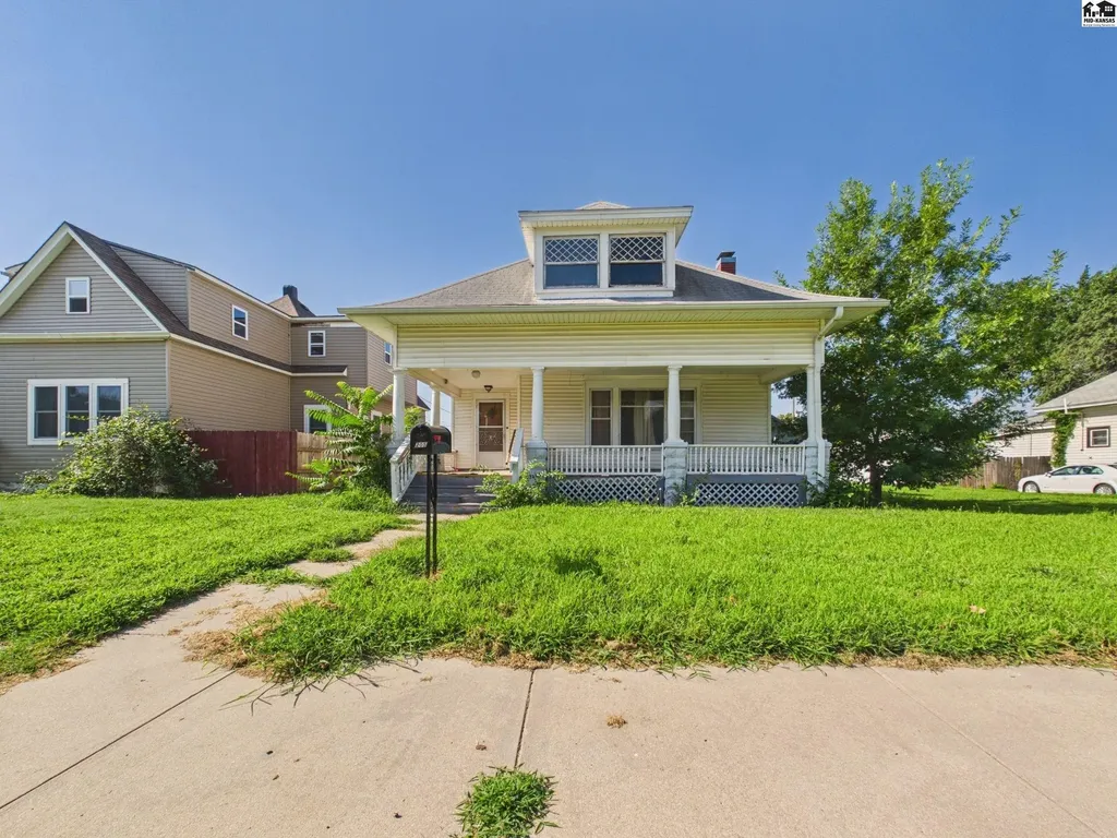 205 W 10th Avenue Hutchinson KS 67501